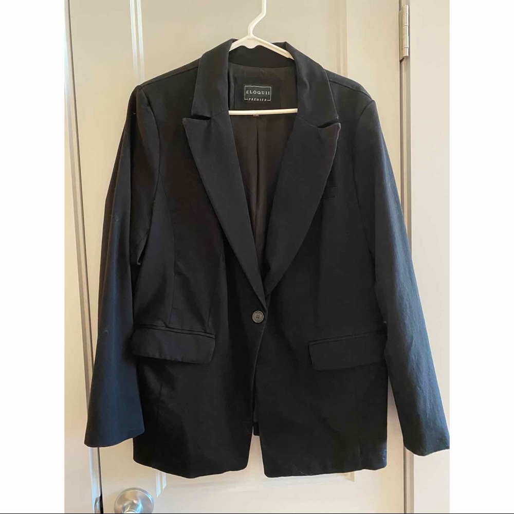 ELOQUII Black blazer and skirt suit.